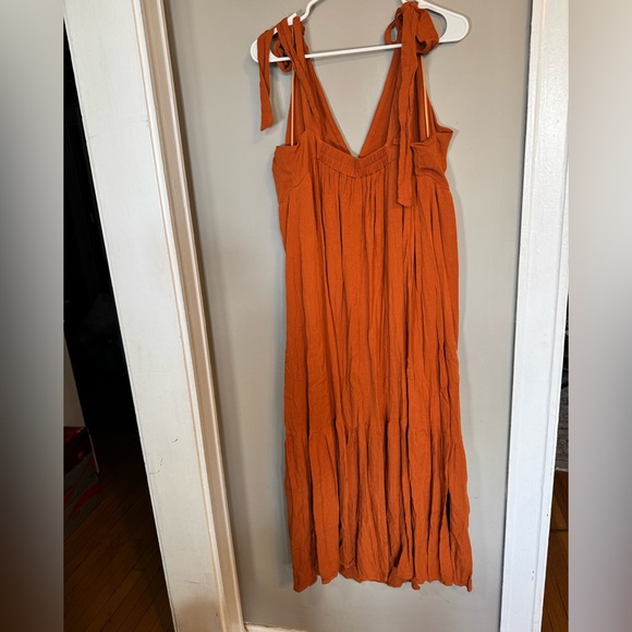 Abercrombie & Fitch NWT Women’s Rust Orange V-Neck Tie-Shoulder Maxi Dress - Picture 8 of 8